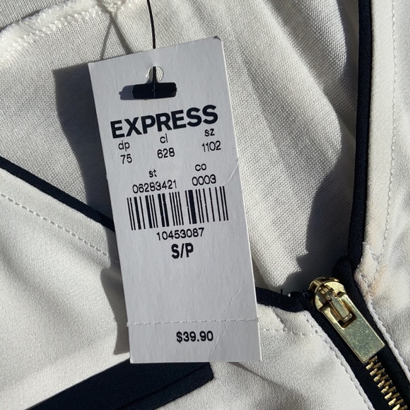 Express loose fit tank. NWT - Picture 3 of 4